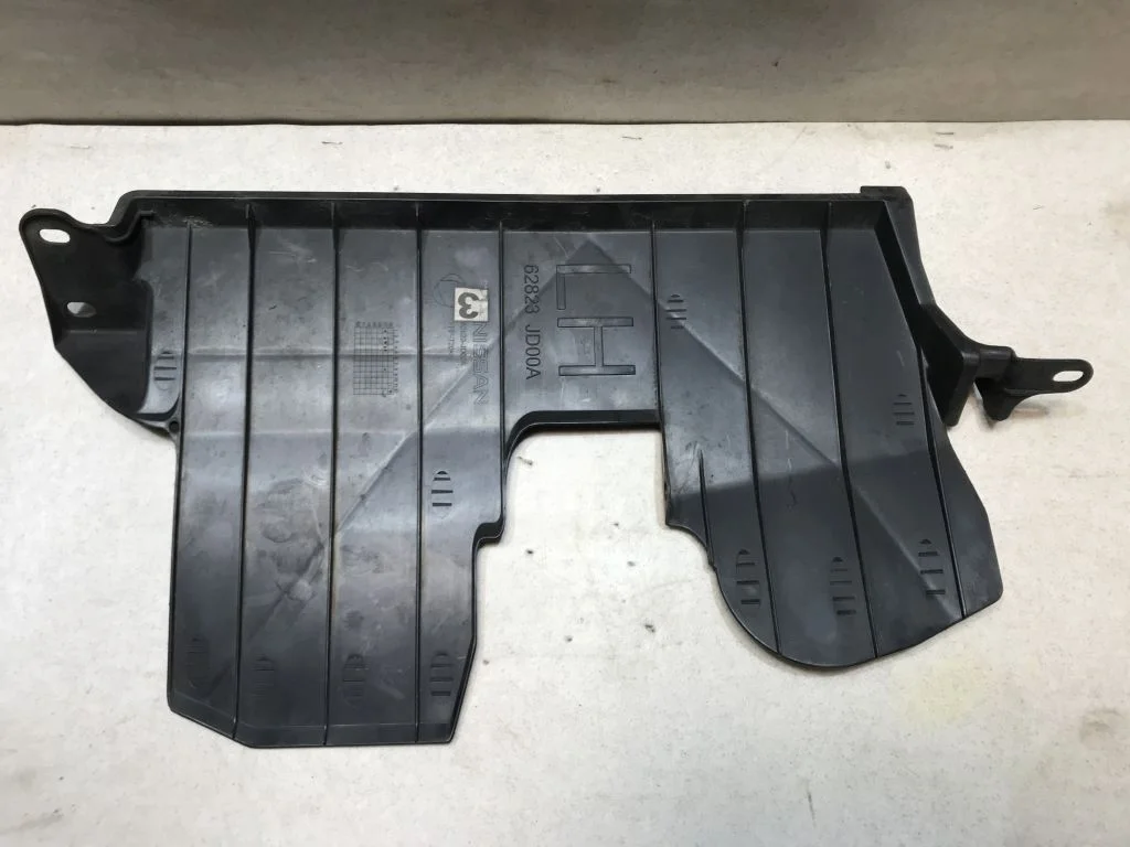 Дефлектор радиатора Nissan Qashqai J10