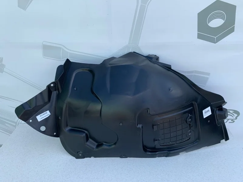 Подкрылок передний левый передняя часть Mercedes-benz GLC X253