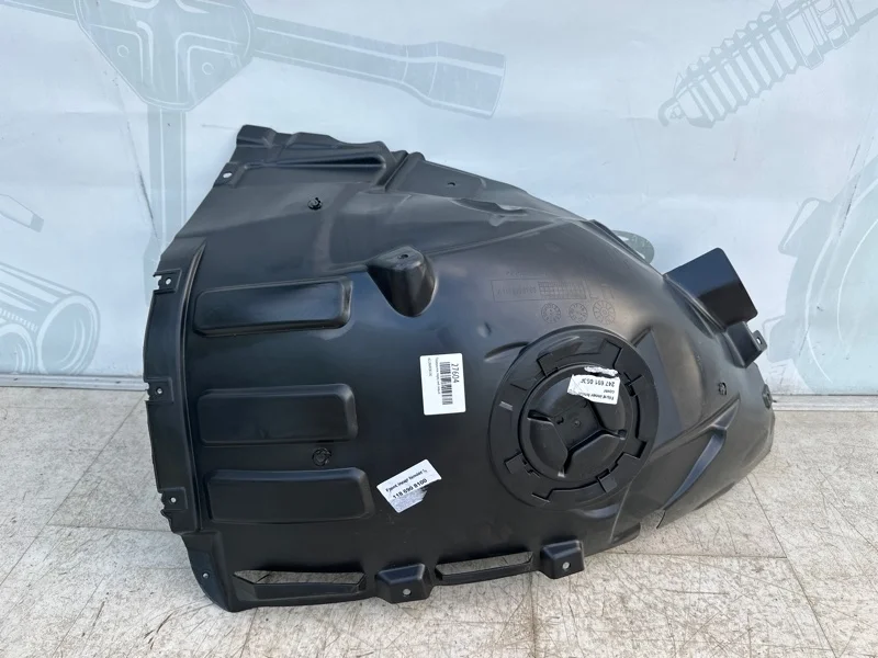 Подкрылок передний левый средняя часть Mercedes-benz CLA C118