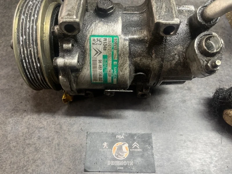 Компрессор кондиционера Peugeot 206 9646273880 1.6