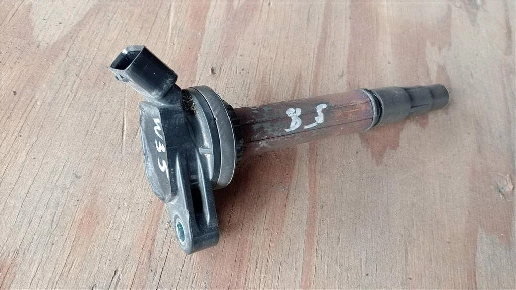 Б.у. катушка зажигания TOYOTA PRIUS ZVW30 TOYOTA PRIUS ZVW30