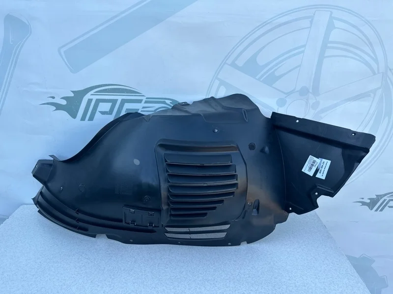 Подкрылок передний правый передняя часть Mercedes-benz GLE V167