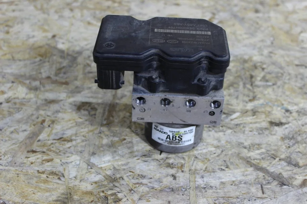 Блок АБС Hyundai Solaris 2010—2014 589204L100 1.4 AT