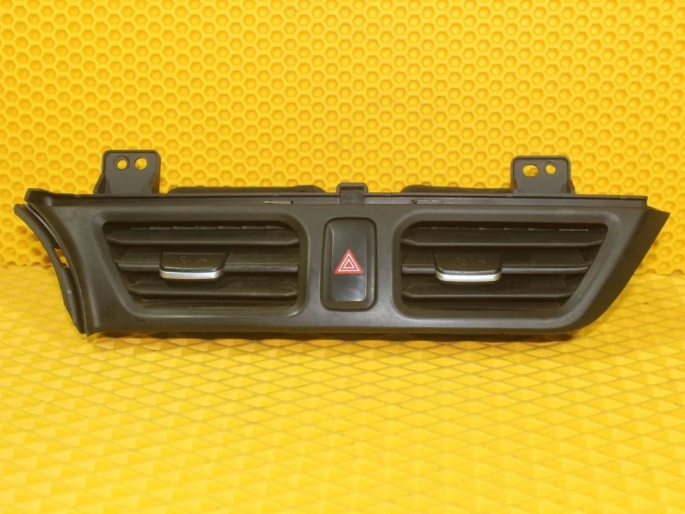 Дефлектор салона центральный KIA Rio 2011—2015 974104X000WK QB