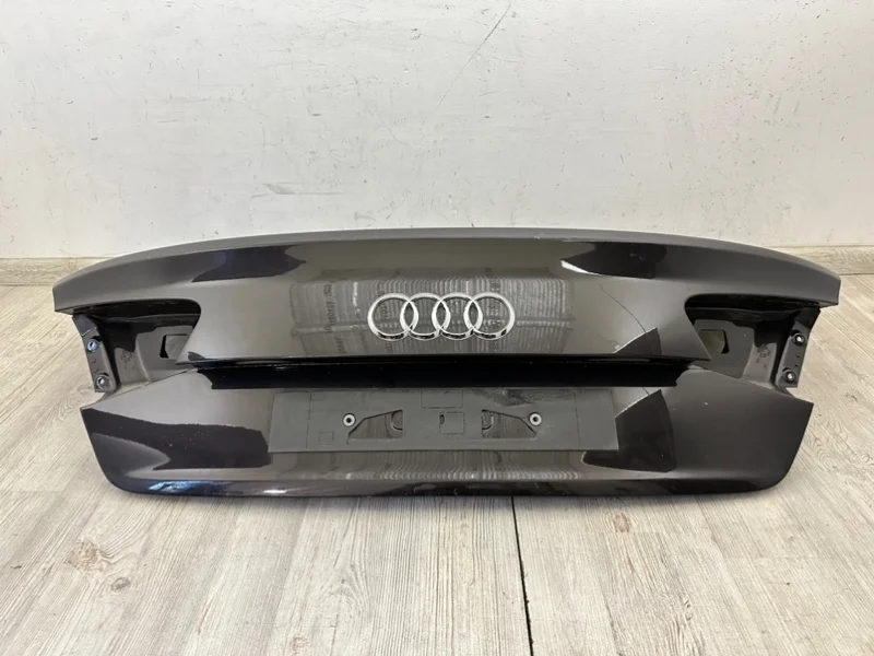 Крышка багажника Audi A8 2011-2014 D4