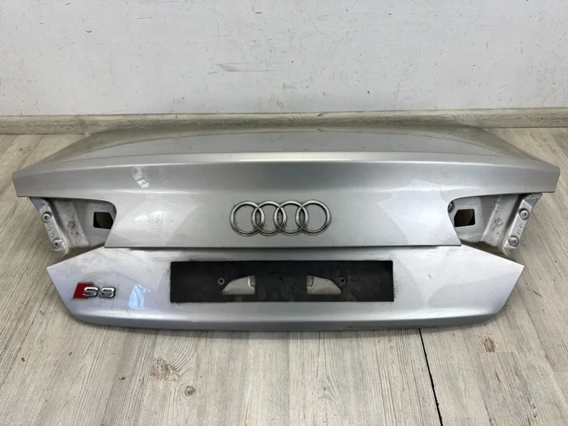 Крышка багажника Audi A8 2011-2014 D4