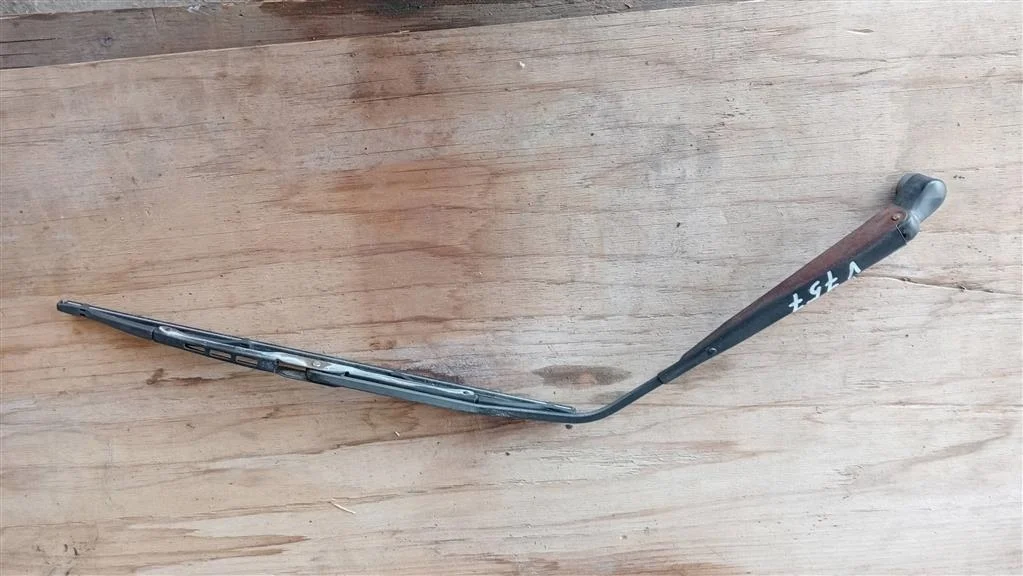 Б.у. поводок стеклоочистителя MITSUBISHI PAJERO V75W MITSUBISHI PAJERO V75W