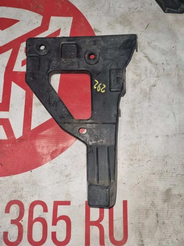 Кронштейн бампера Audi A6 2010 4F5