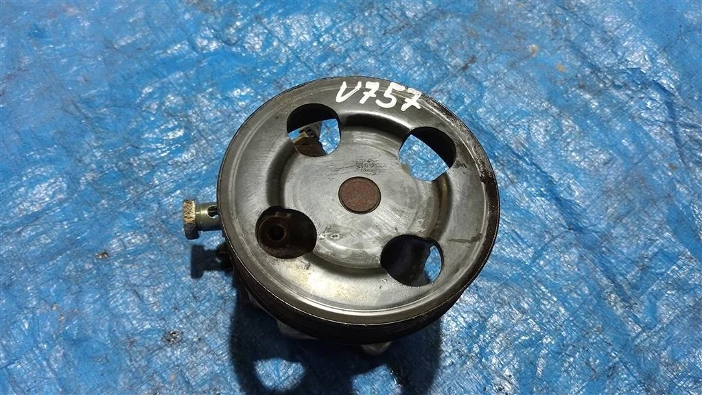 Б.у. насос гидроусилителя MITSUBISHI PAJERO V75W MITSUBISHI PAJERO V75W