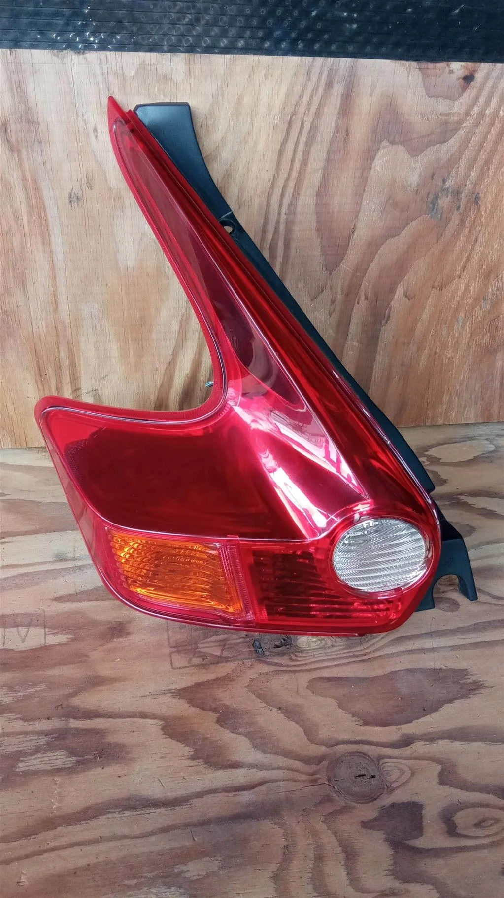 Б.у. фонарь наружный NISSAN JUKE F15E NISSAN JUKE F15E