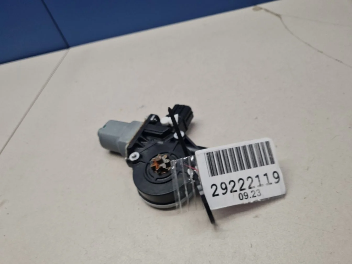 Моторчик стеклоподъёмника задний левый для Mitsubishi Outlander CW XL 2006-2012