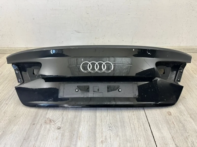Крышка багажника Audi A8 2011-2014 D4