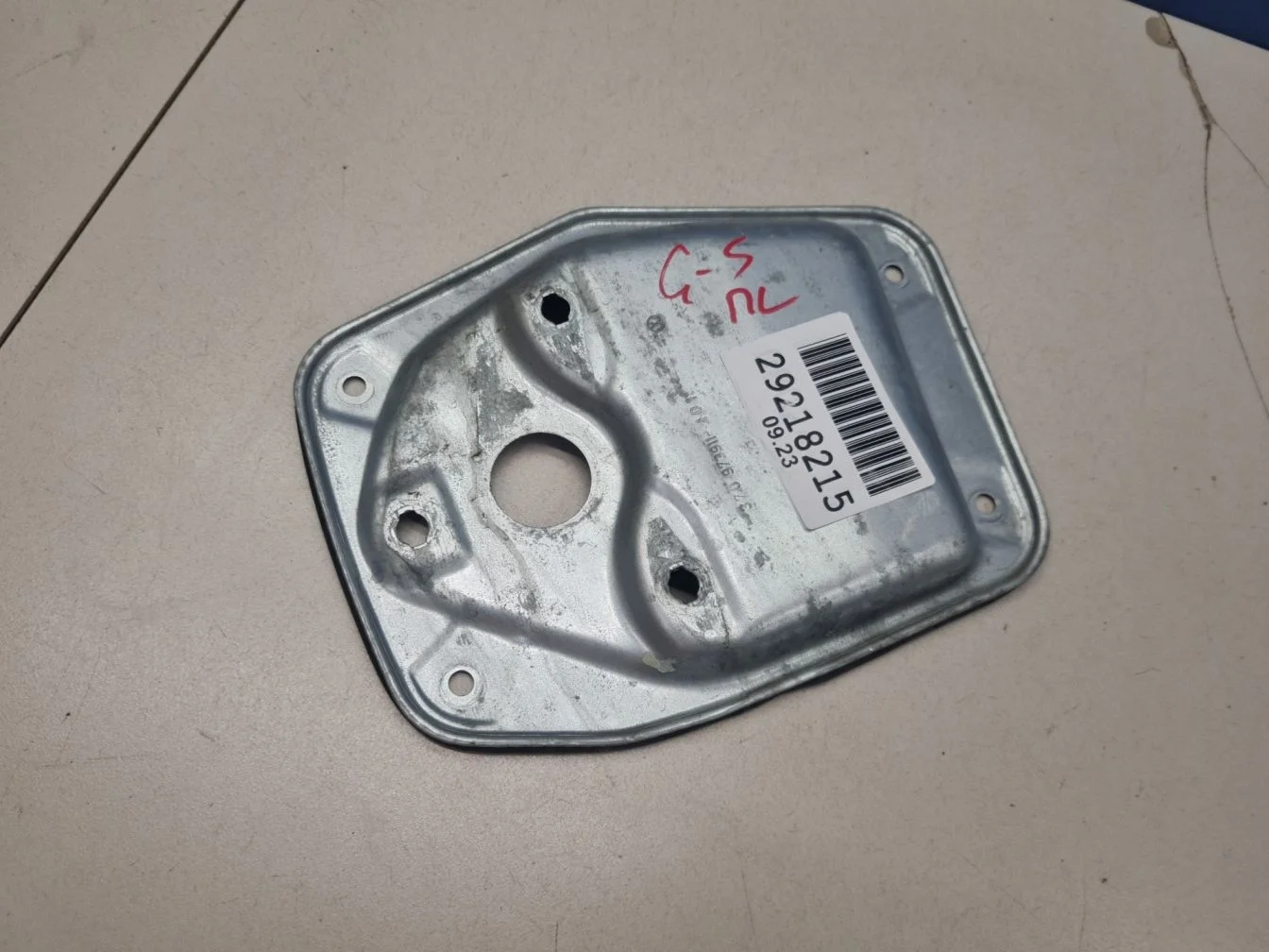 Кронштейн стеклоподъемника передней левой двери для Volkswagen Golf 5 2003-2009