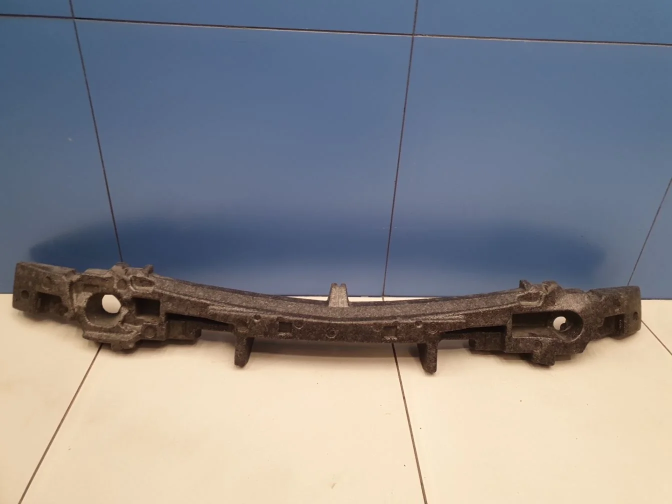 Наполнитель переднего бампера для Mercedes A-klasse W176 2012-2018