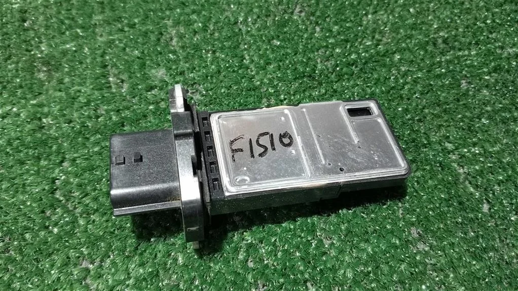 Б.у. датчик расхода воздуха/ дмрв NISSAN JUKE F15E NISSAN JUKE F15E