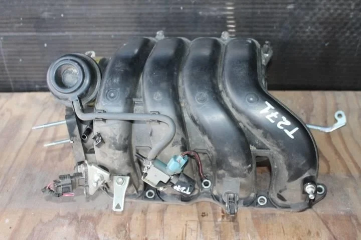 Б.у. коллектор впускной TOYOTA AVENSIS ZRT270 TOYOTA AVENSIS ZRT270