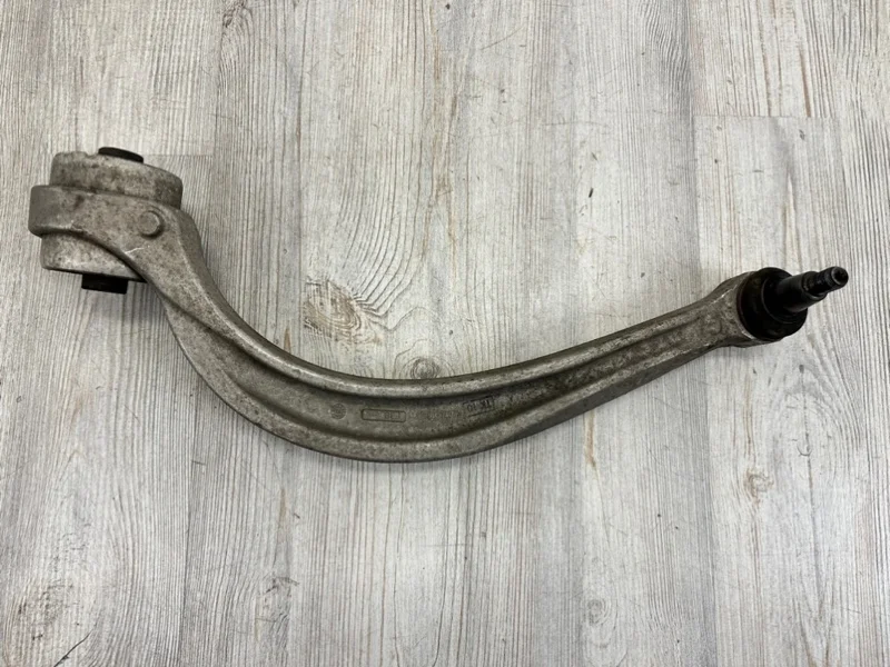 Рычаг подвески направляющий Audi Q7 2015- 4M