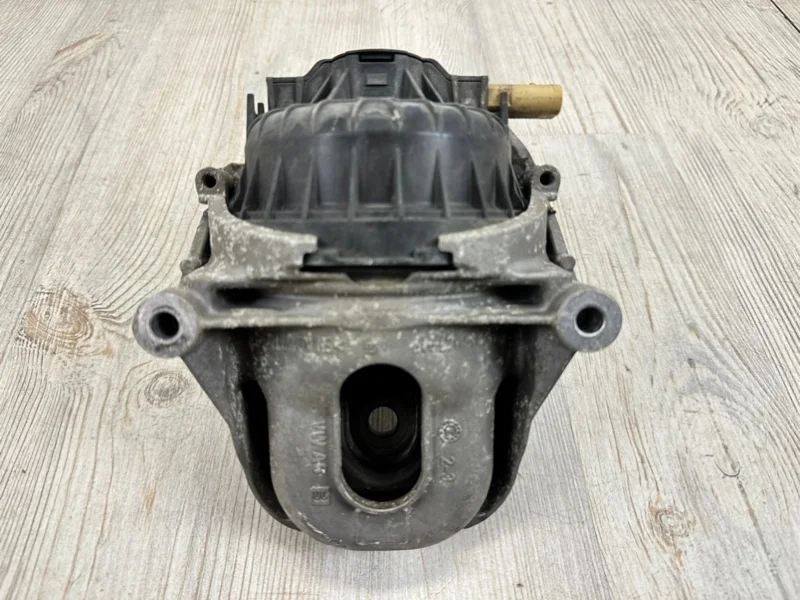 Подушка двигателя Audi Q7 2015- 4M