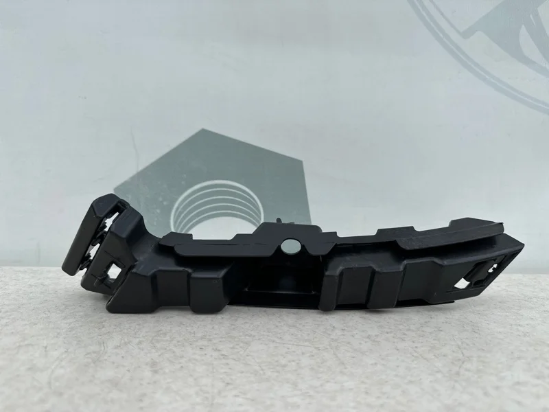 Кронштейн заднего бампера левый верхний Mercedes-benz W213