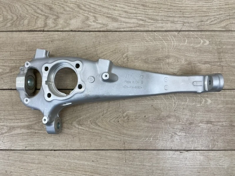 Кулак поворотный Porsche Cayenne 2 2010-2018 958 (92A)