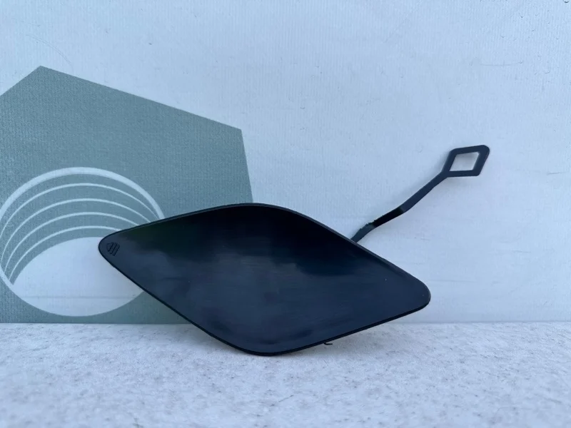 Заглушка буксировочного крюка передний бампер Mercedes-benz GLC X253