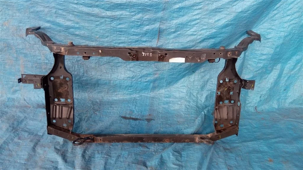 Б.у. рамка радиатора (телевизор) NISSAN QASHQAI J10 NISSAN QASHQAI J10