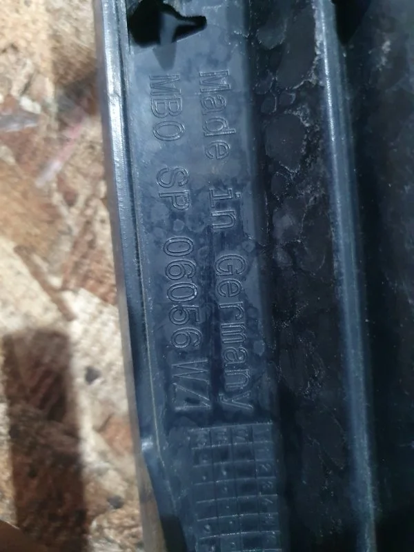 Решетка радиатора Volkswagen Golf 2008-2012 6(5ХБ)