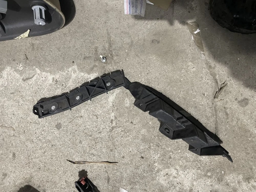 кронштейн заднего бампера левый opel corsa D