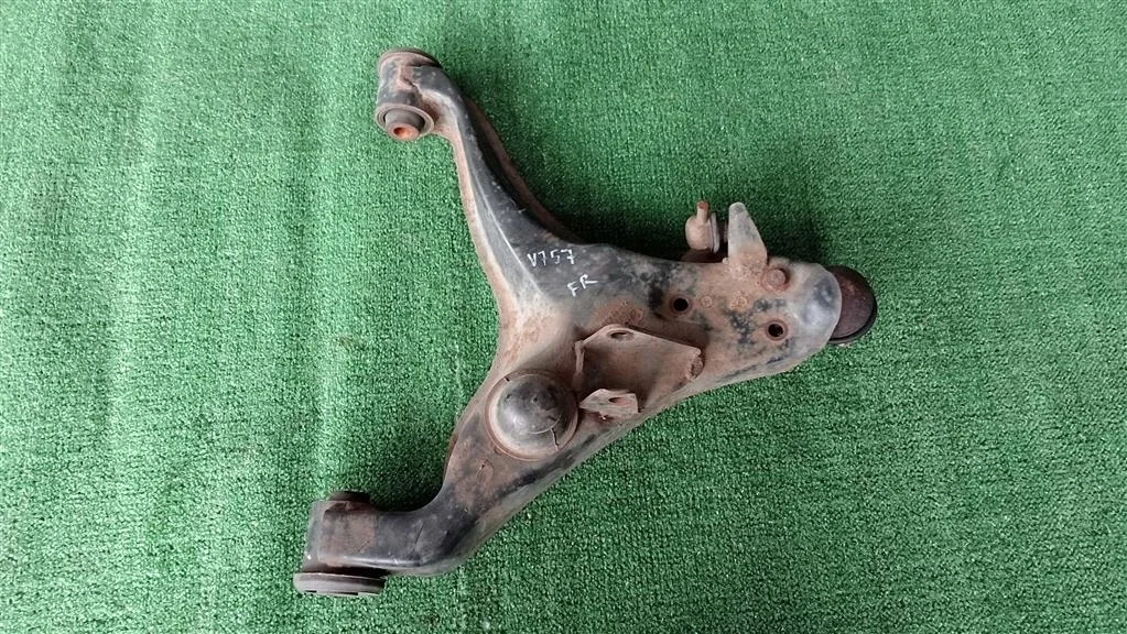 Б.у. рычаг MITSUBISHI PAJERO V75W MITSUBISHI PAJERO V75W