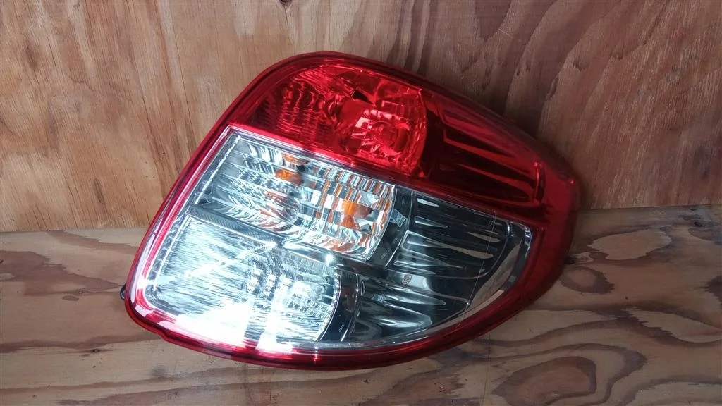 Б.у. фонарь наружный SUZUKI SX4 YA11S SUZUKI SX4 YA11S