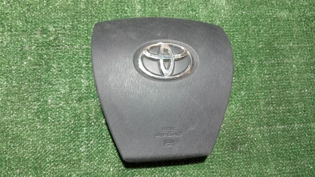 Б.у. подушка безопасности водителя TOYOTA PRIUS ZVW30 TOYOTA PRIUS ZVW30