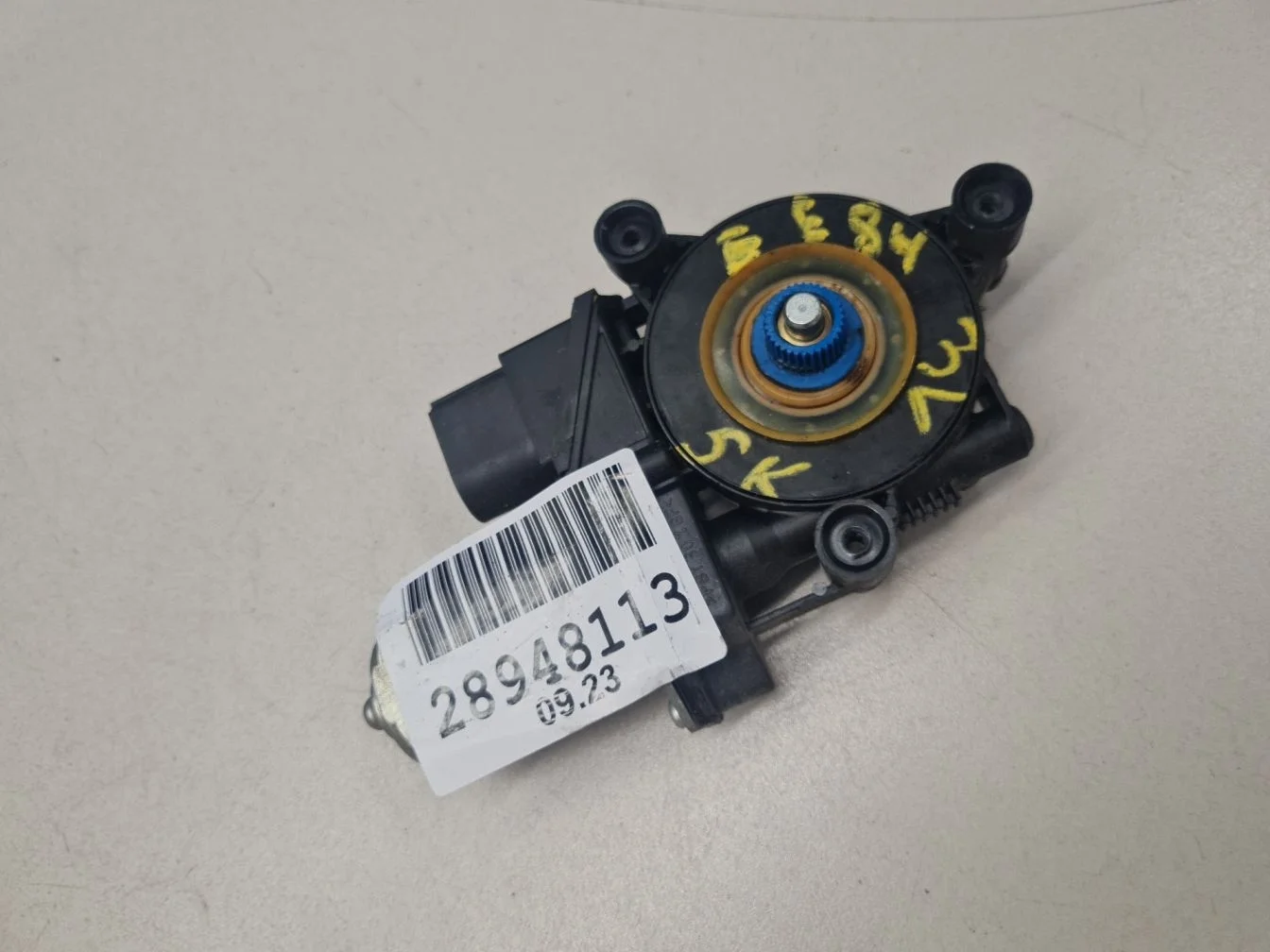 Моторчик стеклоподъёмника левый для BMW X1 E84 2009-2015