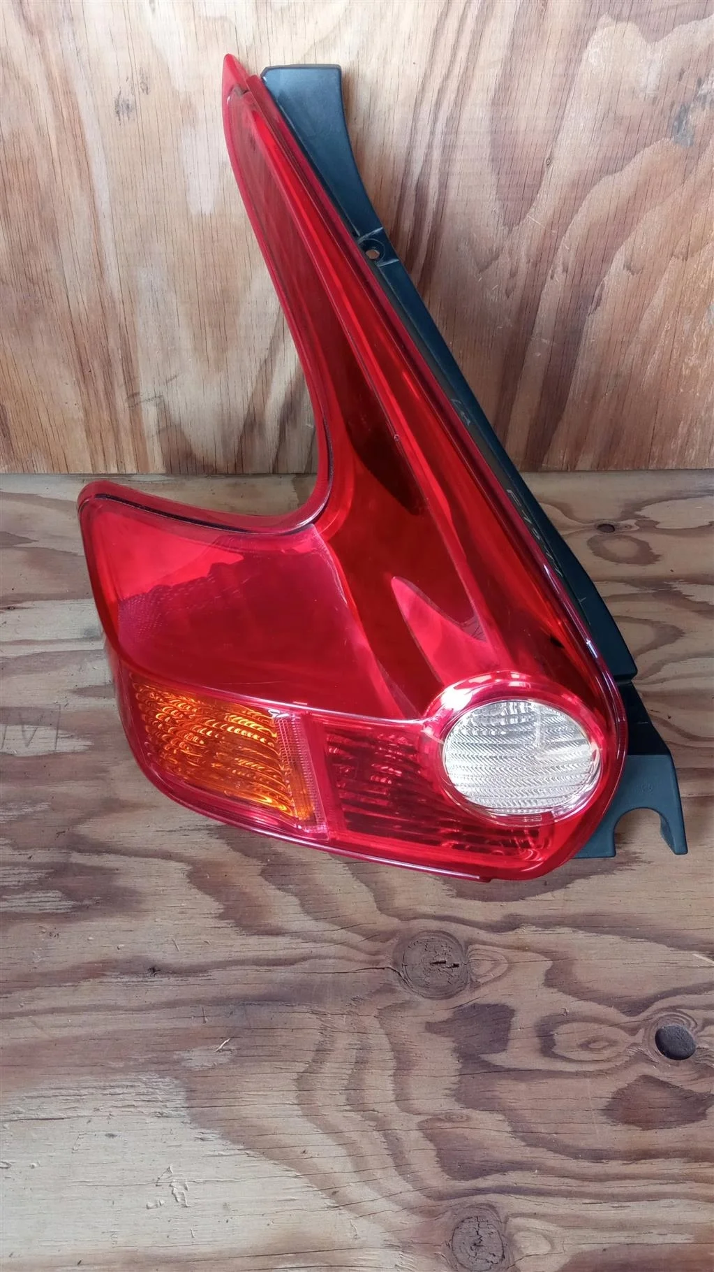 Б.у. фонарь наружный NISSAN JUKE F15E NISSAN JUKE F15E