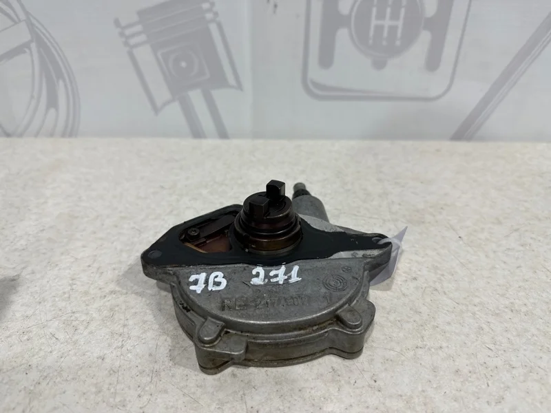 Вакуумный насос Mercedes-benz W203