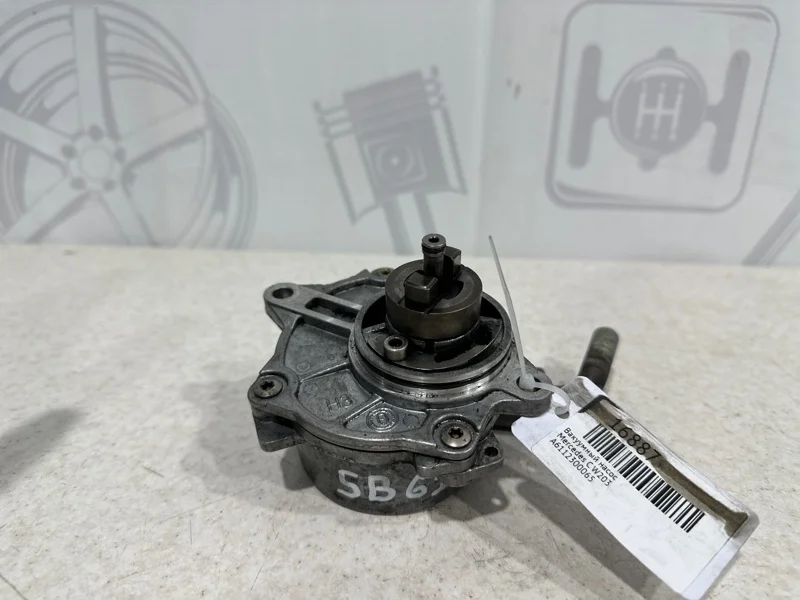 Вакуумный насос Mercedes-benz W203