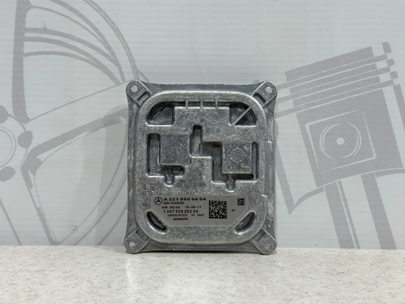 Блок управления фарой Mercedes-benz W221