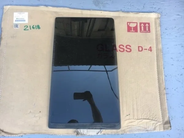 Стекло двери задней MITSUBISHI PAJERO 4 2006- MR436988 V87W 4M41, заднее правое