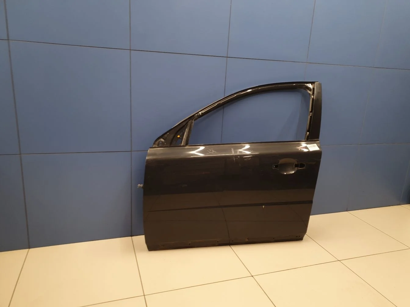 Дверь левая передняя для Volvo XC70 Cross Country 2007-2016