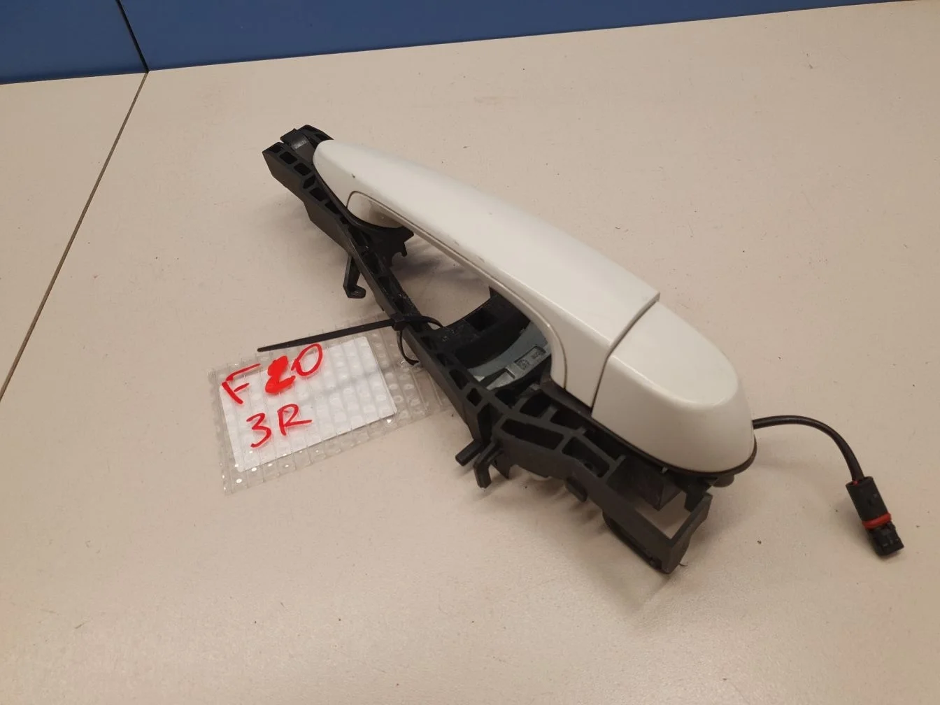 Ручка двери наружная правая для BMW 1 F20 F21 2011-2019