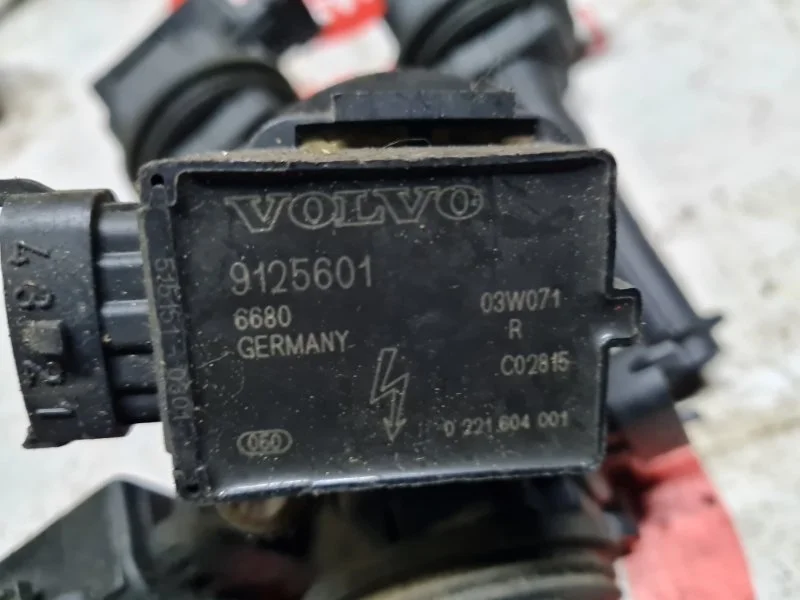 Катушка зажигания Volvo XC90 2005