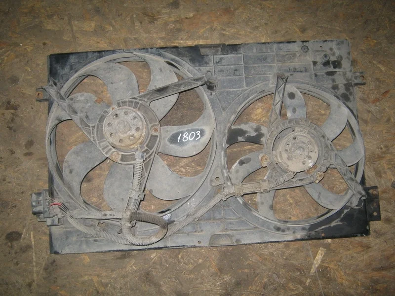 Вентилятор радиатора Volkswagen Bora