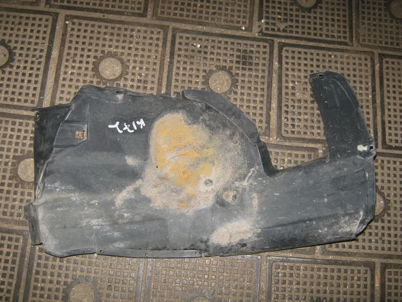 Подкрылок передний левый BMW 3 серия E90