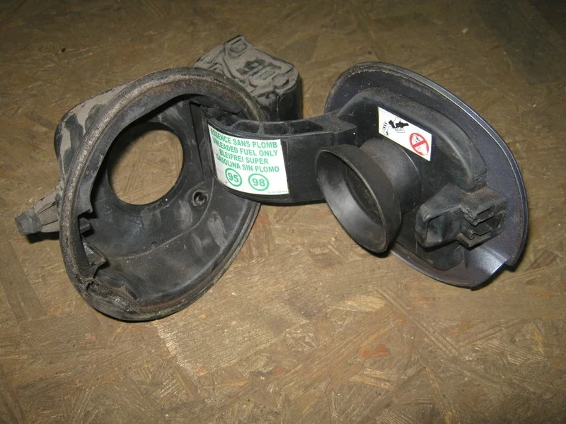 Лючок топливного бака Renault Megane 3
