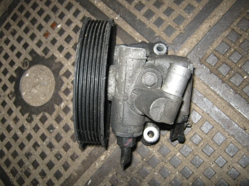 Насос ГУР Mercedes-Benz W211