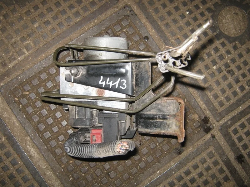 Блок ABS Kia Sorento 1 BL