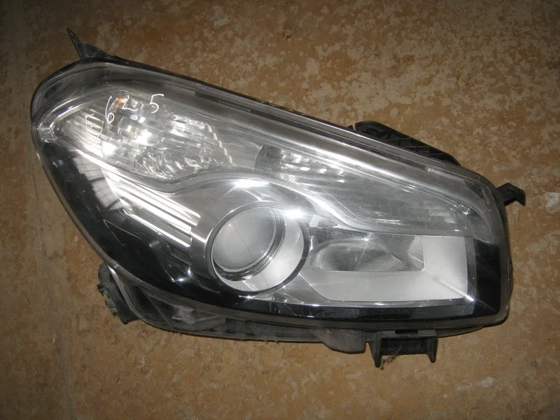 Фара правая Nissan Qashqai J10