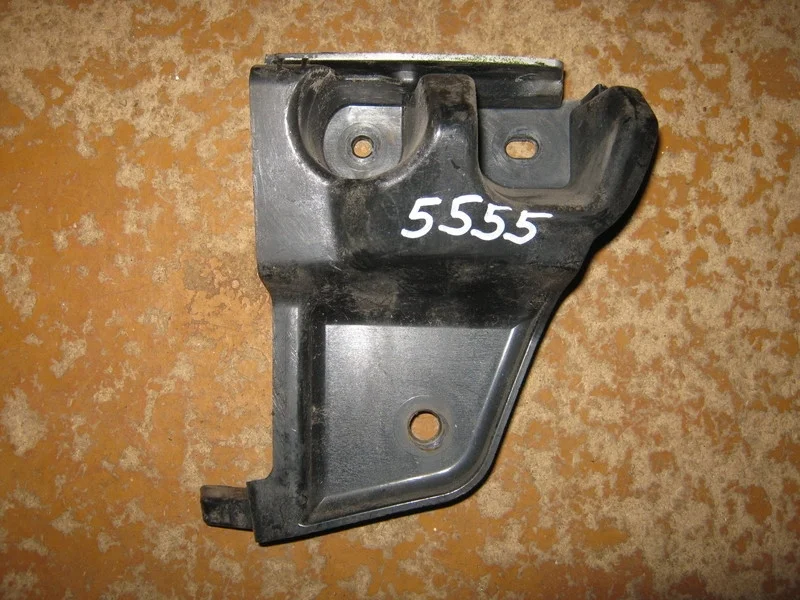 Кронштейн заднего бампера правый BMW X3 E83