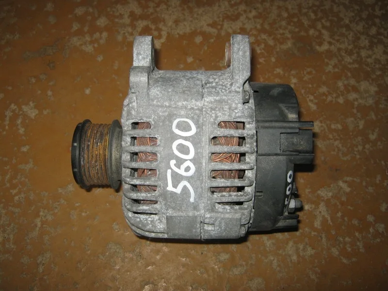 Генератор Audi A4 B7