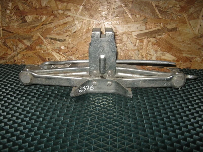 Домкрат Nissan X-Trail T31