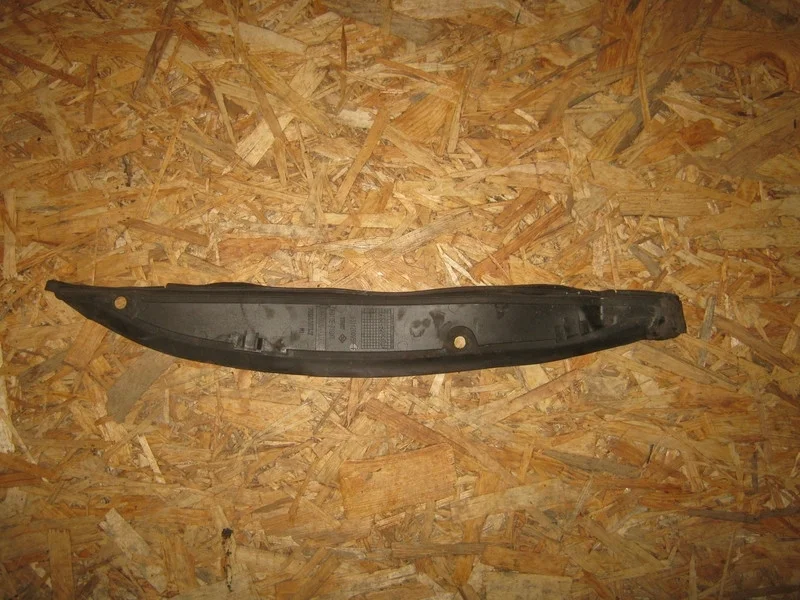 Пыльник крыла передний правый Renault Megane 3